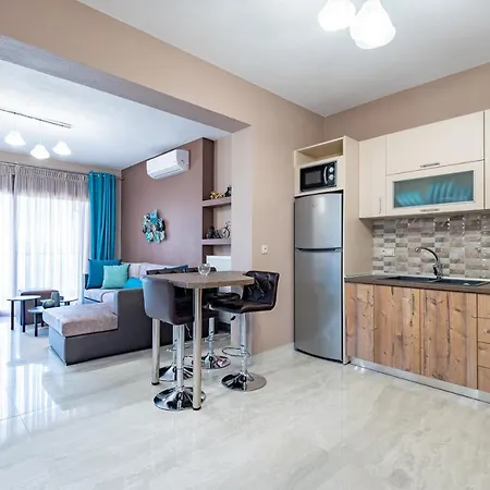 Athina Luxury Holiday home *